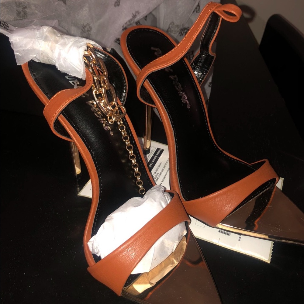 Shoes - Picture 3 of 5